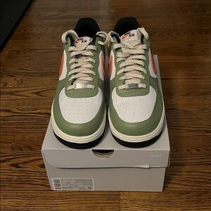 Nike Air Force 1 ‘07 Oil Green/Safety Orange- white